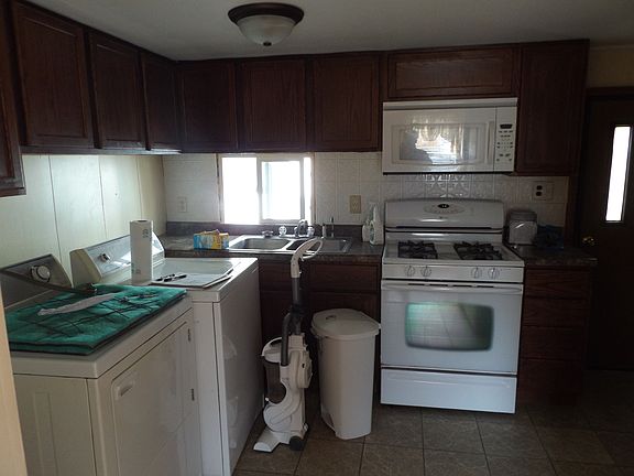5th image of 1027 E Railroad St Lot 101