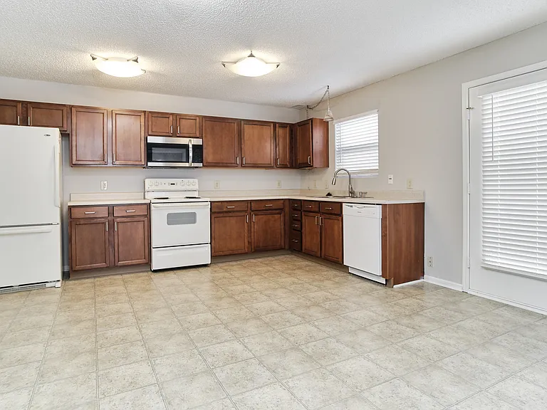 14169 Clapboard Dr — Photo 8