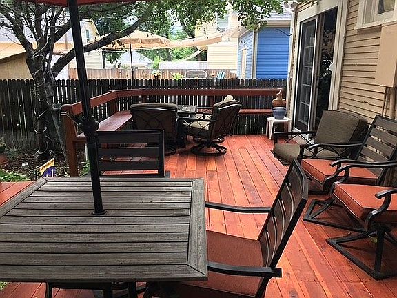 5th image of 421 E Caramillo St