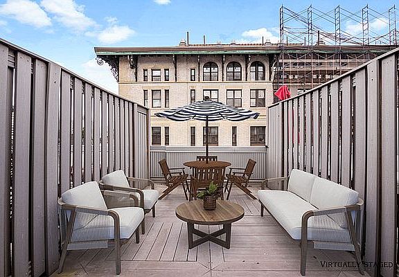 3rd image of 184 Thompson St APT 6J