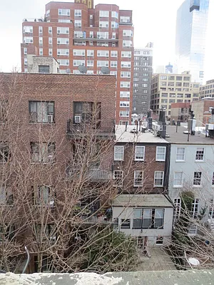 Rented by Waverly Realty Associates | media 8