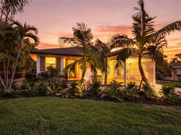700 Longboat Ct, Longboat Key, FL 34228