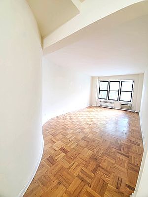 1st image of 315 Ocean Pkwy #13