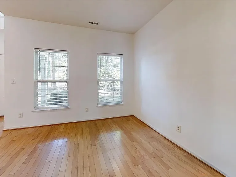 7411 Gate Key Ct — Photo 8