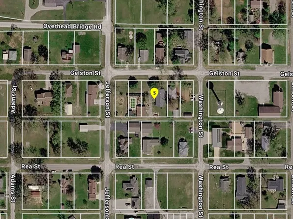 204 W Gelston St, Benton, IL 62812