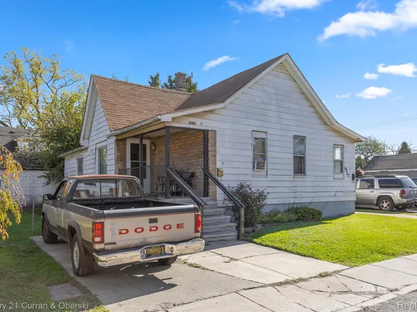 4267 Monroe St, Ecorse, MI 48229