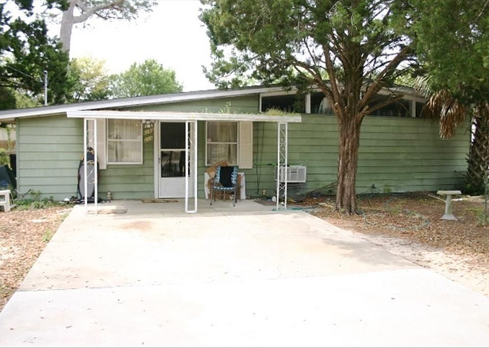 1st image of 208 Coral Dr SW