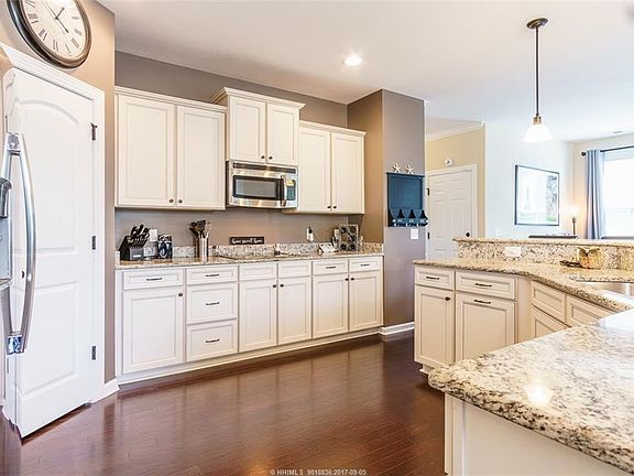 2nd image of 10 Jarvis Creek Ln