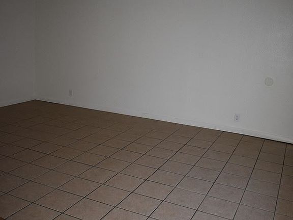 4th image of 7919 Montgomery Ave