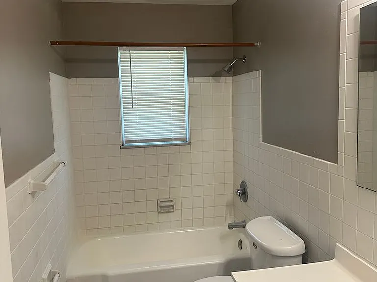 5907 Staughton Dr — Photo 19