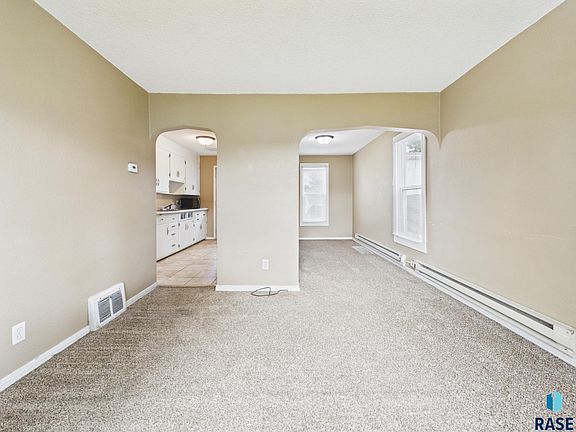 4th image of 2105 S Duluth Ave
