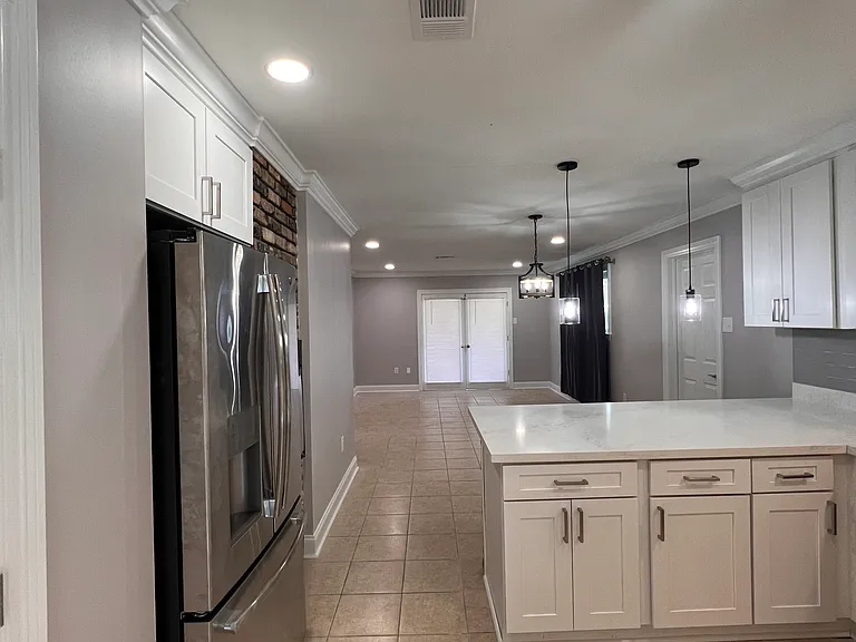 4901 Alexander Dr — Photo 5