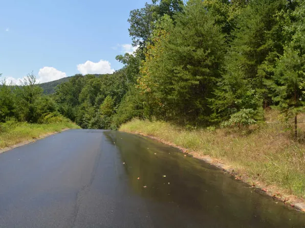 864 Split Rock Trl, Hixson, TN 37343