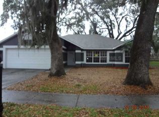 1810 Landside Dr, Valrico, FL 33594