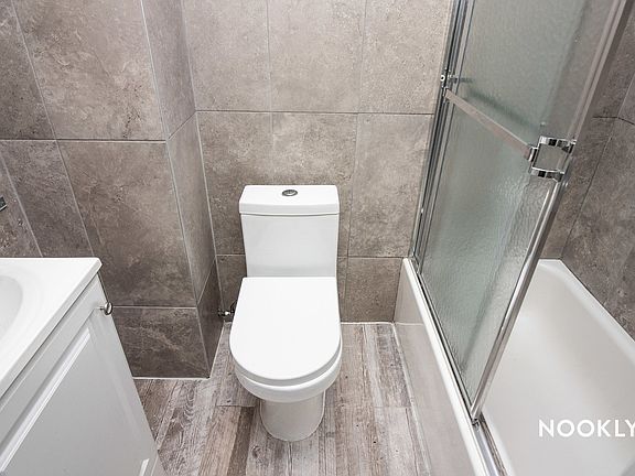 4th image of 270 Irving Ave #2F