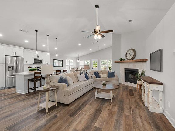 3rd image of 1121 Lionsgate Ln