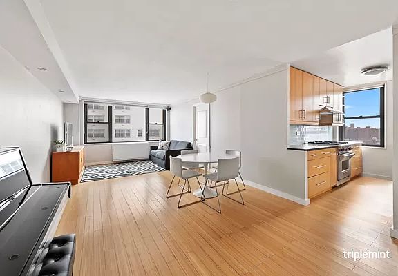 2nd image of 201 E 17th St APT 11H