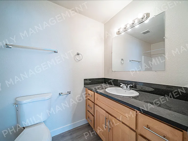 6414 York Blvd #D — Photo 13