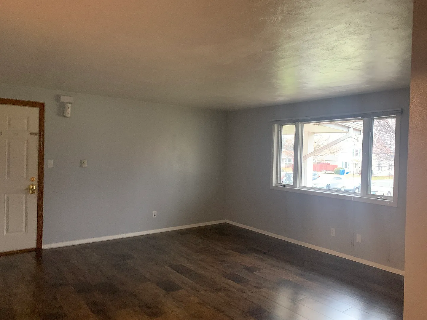 2 bed, $1,000 — Photo 2