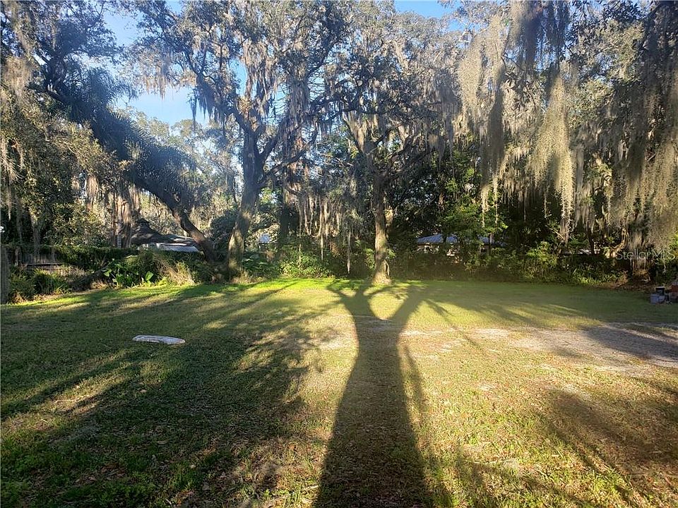 2nd image of 6942 Green Hill Pl