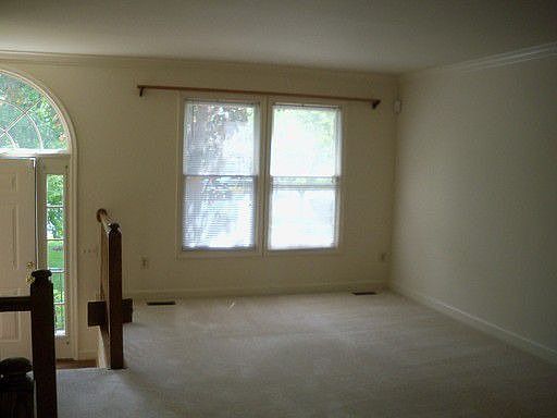 3rd image of 6072 Joust Ln
