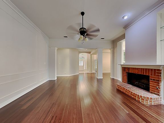 3rd image of 2947 Moss Creek Ct
