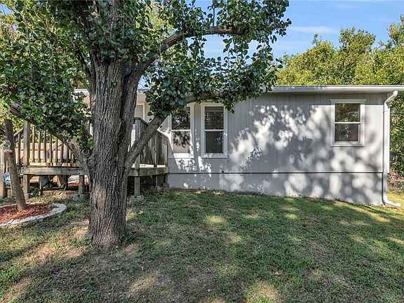 3rd image of 506 N 83rd Pl