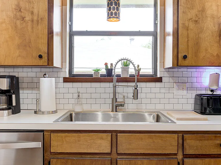 2109 S August St — Photo 22