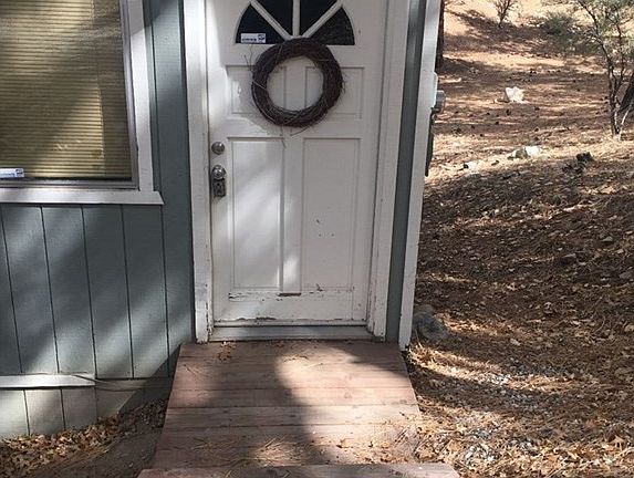3rd image of 683 Orange Ave