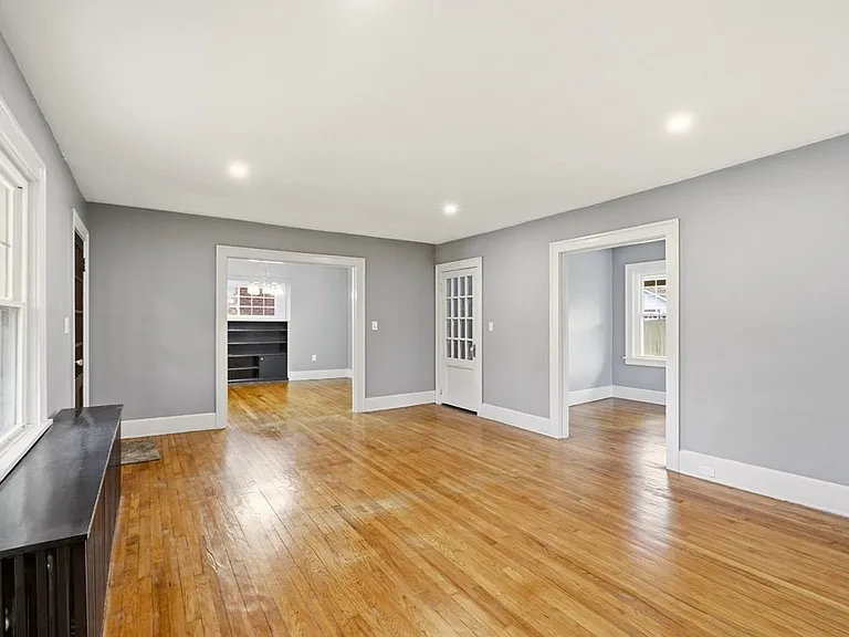 2209 Lamberton Rd — Photo 5