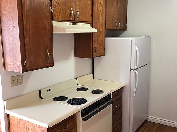4th image of 4986 Santa Monica Ave APT 6