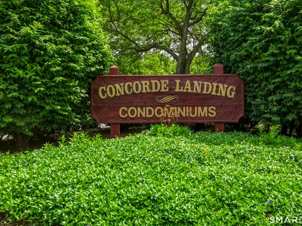 8 Concorde Way #B5, Windsor Locks, CT 06096