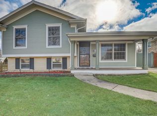 1673 E Algonquin Rd, Des Plaines, IL 60016