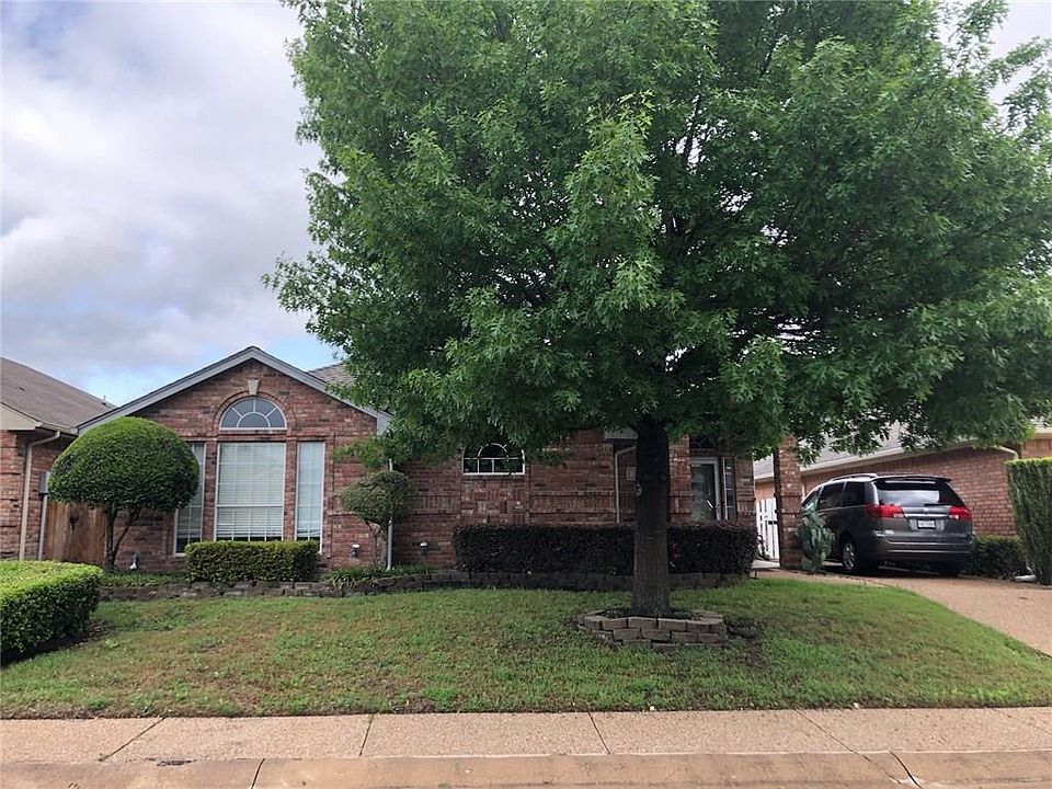 1st image of 707 Dogwood Ln