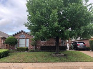 707 Dogwood Ln, Waxahachie, TX 75165