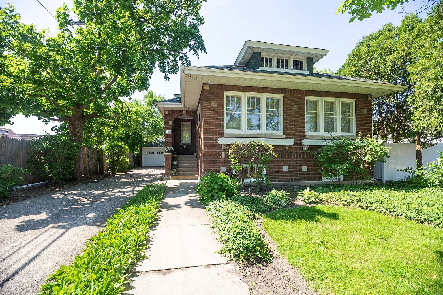 1163 E Walnut Ave photo 1