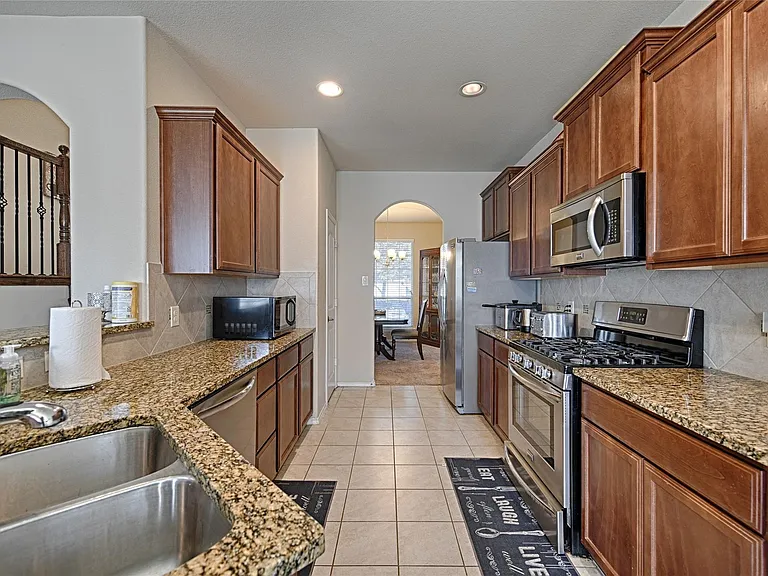 3522 Van Zandt Rd — Photo 5