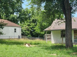 849/853 W Park Manor Blvd, Lebanon, MO 65536