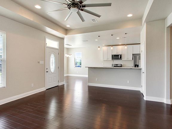 3rd image of 6053 Wickfield Dr