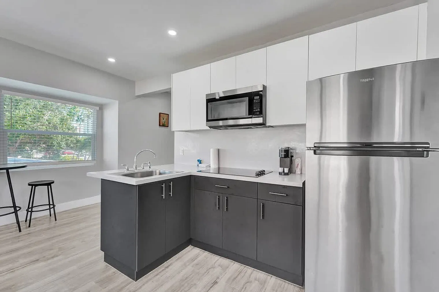 Studio, 1.0 bath, 4305 sqft, $2,273 — Photo 2