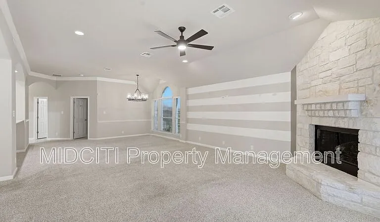 842 Santa Cruz — Photo 16
