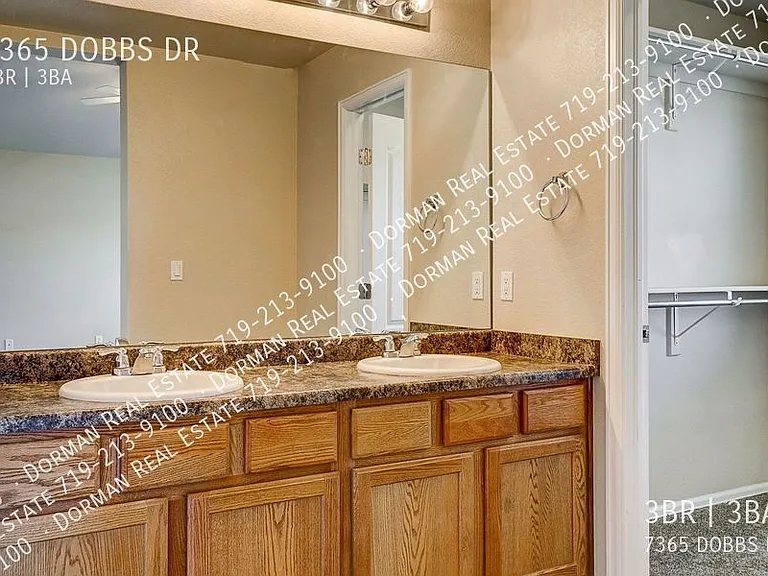 7365 Dobbs Dr — Photo 28