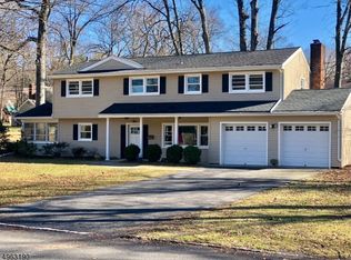5 Holly Glen Ln, Berkeley Heights, NJ 07922
