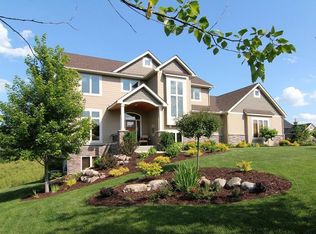 8830 Canter Ln, Lakeville, MN 55044