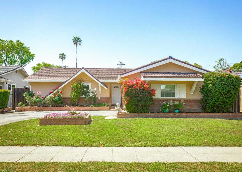 1st image of 1541 Cameo Dr