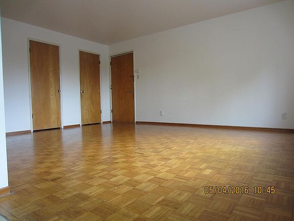 3rd image of 1302 Hopkins Ave #4
