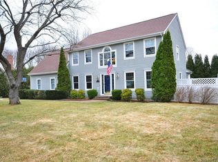17 Trotters Gln, Farmington, CT 06032