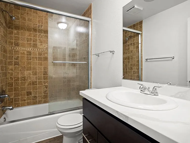 Brody Terrace Apartments — Photo 43
