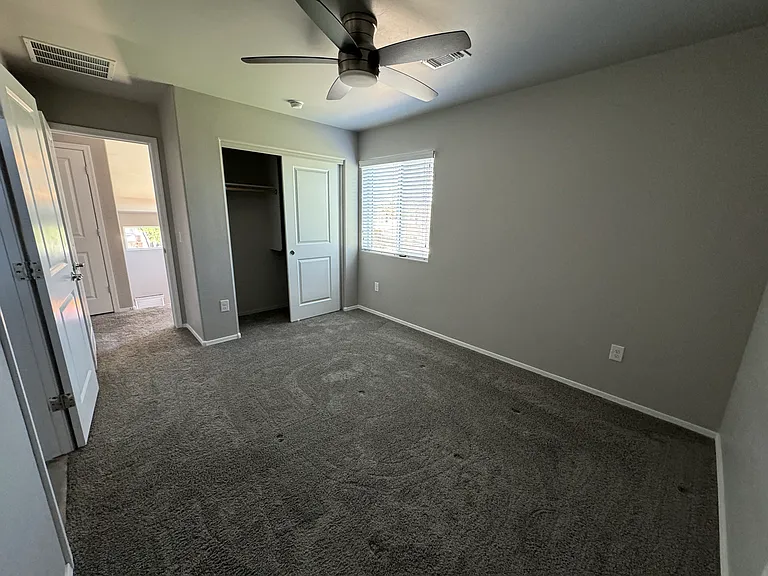 2803 N Fair Oaks Ave — Photo 5