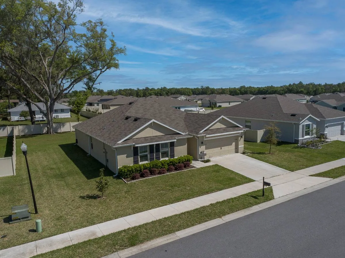5025 NE 15th Place in Ocala, FL 34470 — Photo 2